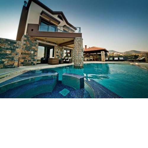 Villa St. Nicolas & Theano