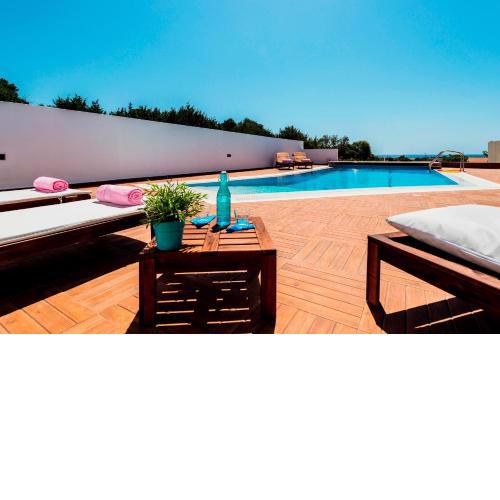 Villa Stamos