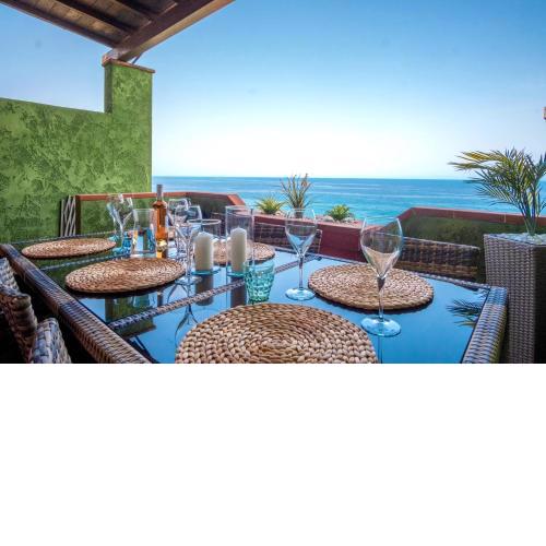 Villa sul mare Porto Corallo