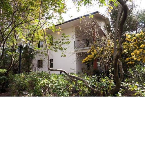 Villa sull'Etna immersa nel bosco