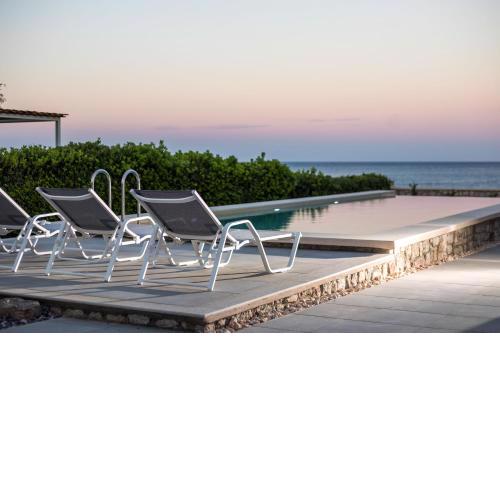Villa Sylvia Beachfront
