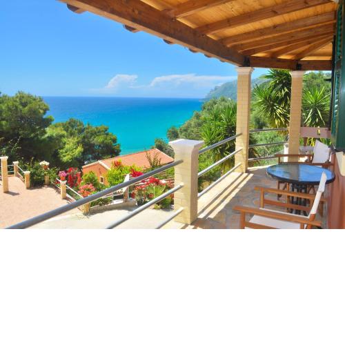 Villa Takis on Pelekas beach Small house with garden and sea view