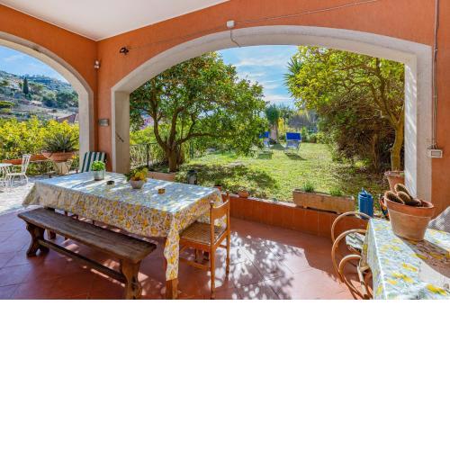 Villa Teresa a due passi da Finalborgo