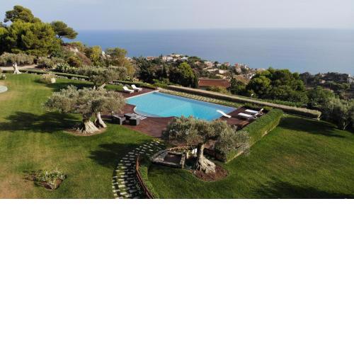 VILLA TERRA DEL SOLE 10&2, Emma Villas
