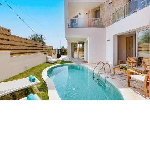 Villa Tessera Fos by Villa Plus
