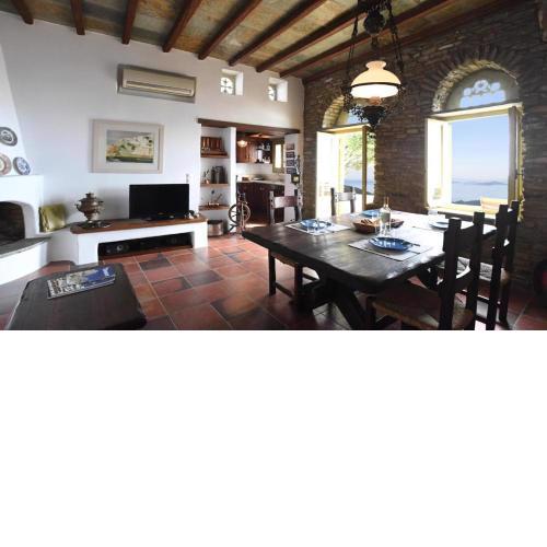 Villa theassis
