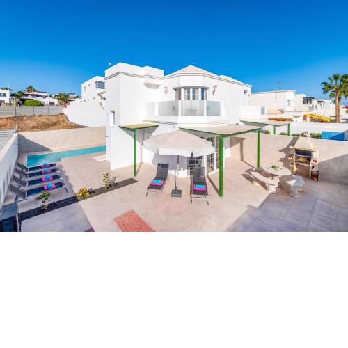 Villa Togio 2 by Villa Plus