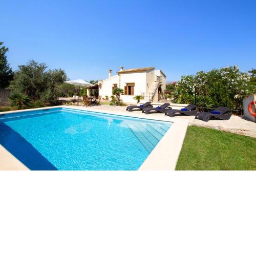 Villa Tolo by Villa Plus