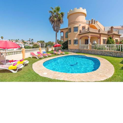 Villa Torreon Faro by Villa Plus