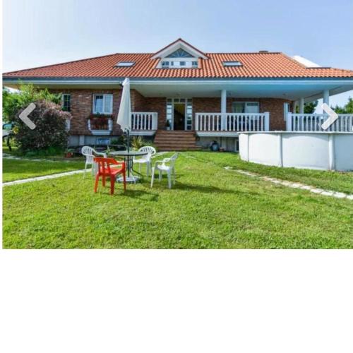 Villa tranquila con piscina y jardín "el Cachivache"