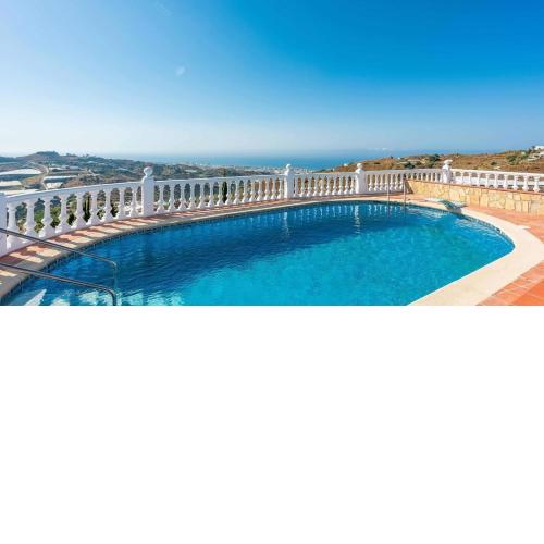 Villa Universal Beauty Resort Torrox by Ruralidays