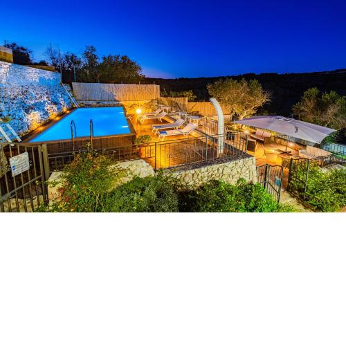 Villa Vanessa con Piscina Privata - Castro