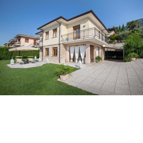 Villa Viola-Comoda villetta a Caprino Veronese