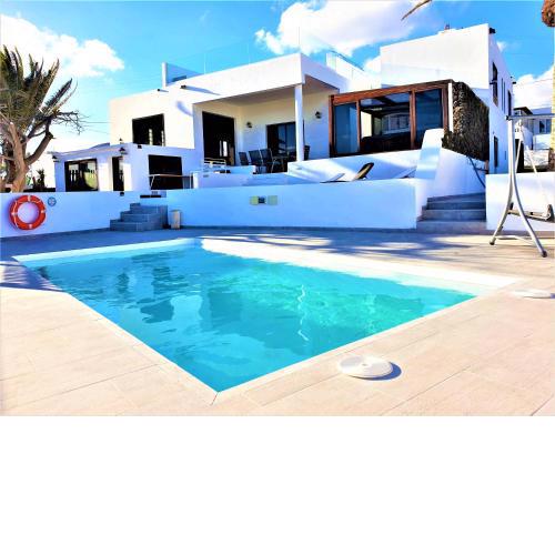 Villa Vista Mar, 360 sqm, pool, whirlpool, gaming room, 85 sqm roof top