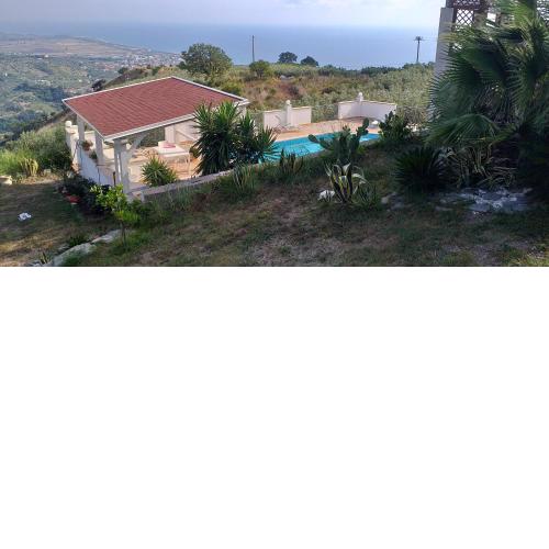Villa vista mare con piscina