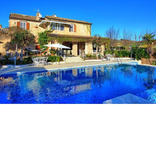 Villa Vittoria by PosarelliVillas