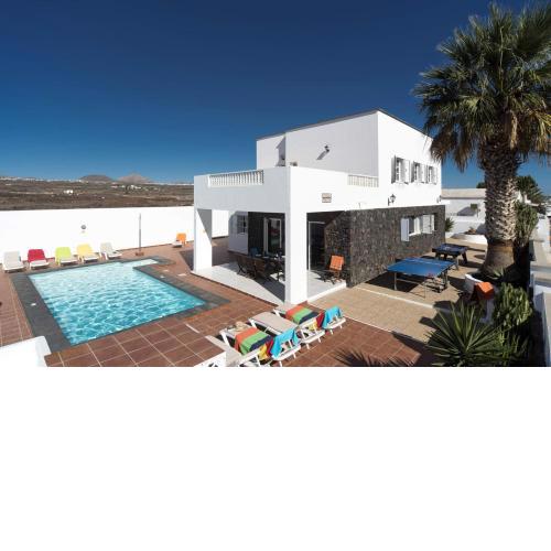Villa Volcan by Villa Plus