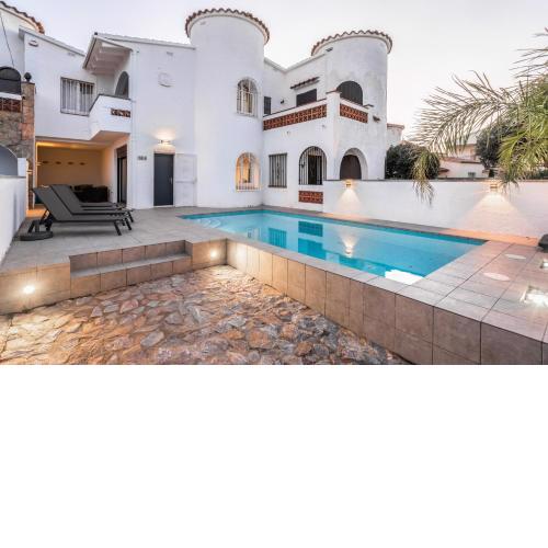 Villa Welcs 022 La Morgana con piscina privada