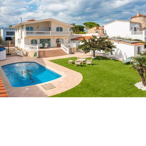 Villa WELCS 023 en canal con piscina grande