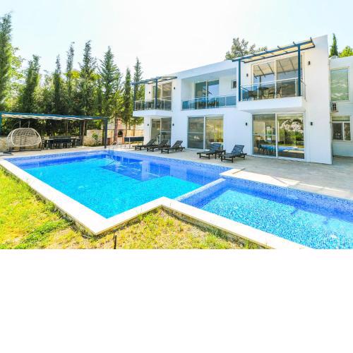 Villa White Stone