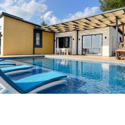 Villa with Indoor Pool and Nature View for 4 People Kaş, Kalkan - Awz122