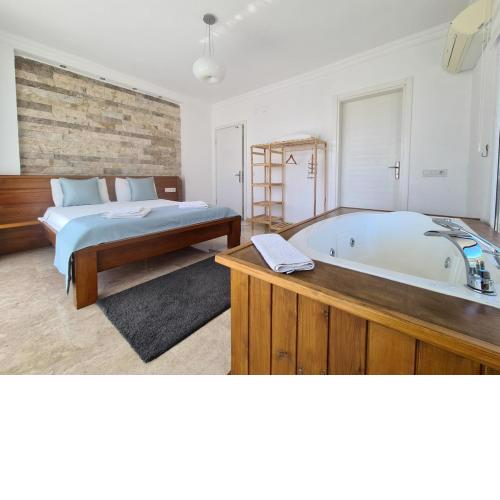 Villa with Jacuzzi and Backyard in Kalkan