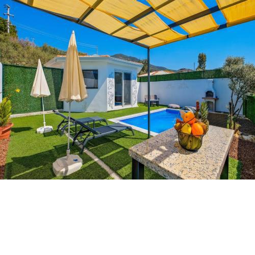 Villa with Pool, Garden, and Jacuzzi for 2 People in Muğla, Fethiye - Awz220
