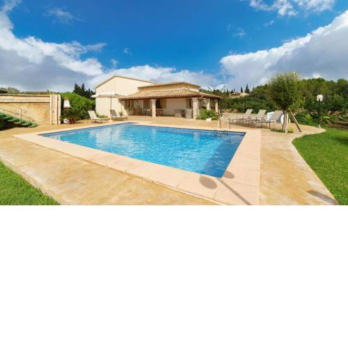 Villa with pool in Pollensa Marina Malagarba