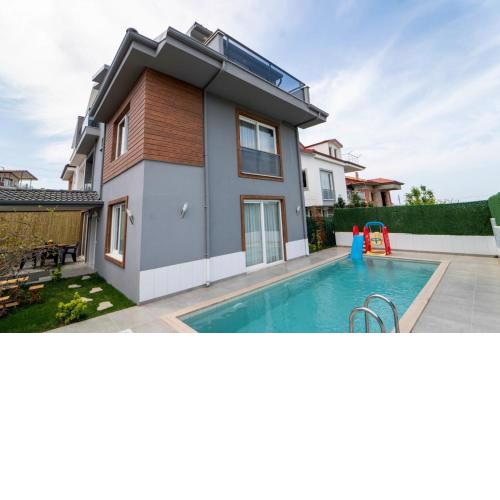 Villa with Pool Jacuzzi and Cinema Room in Fethiye