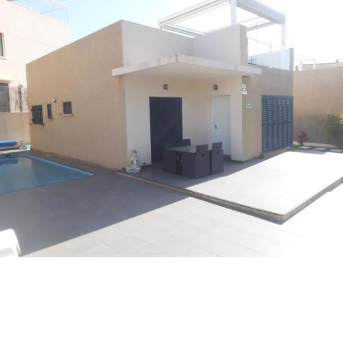 Villa with pool La Zenia