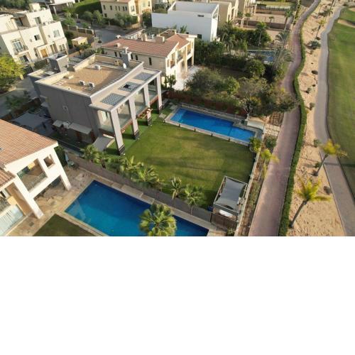 villa with pool