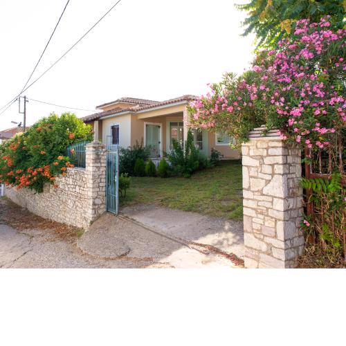 Villa with private garden