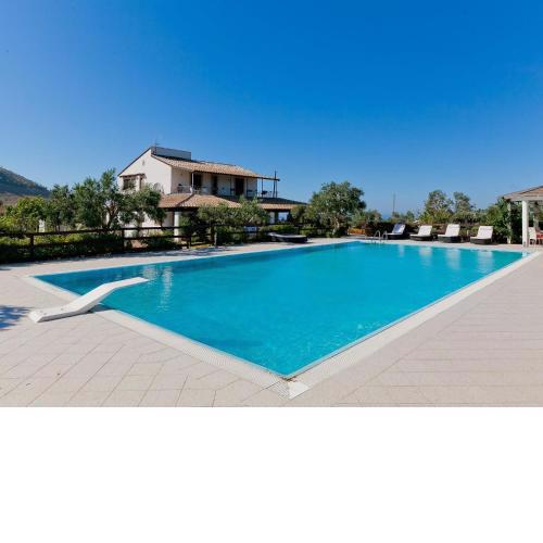 Villa with private pool and many leisure facilities