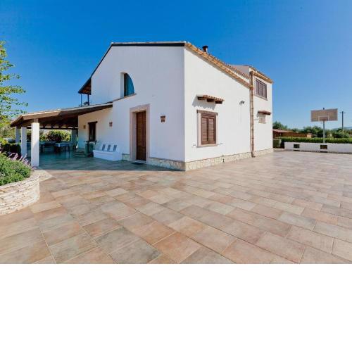 Villa with private pool and many leisure facilities