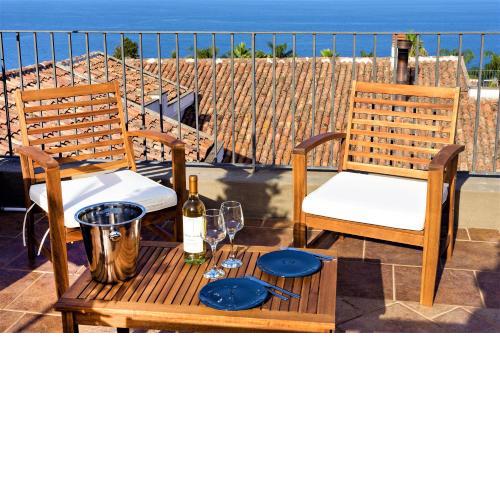 Villa with Rooftop Garden & Sea View