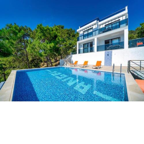 Villa with Sea View for 10 People in Fethiye, Faralya - Awz197