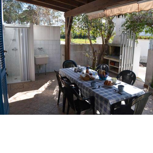 Villa with shady garden and air conditioning in Torre dellOrso