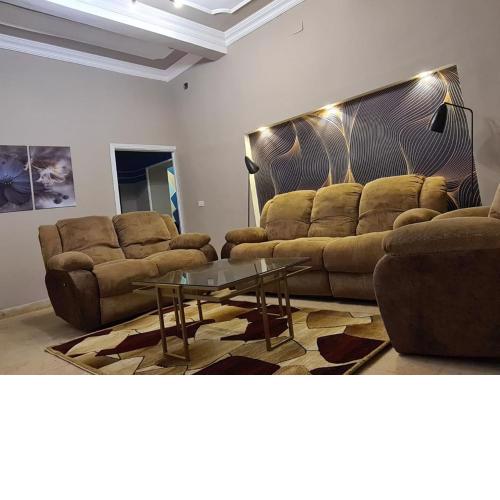 Villa with swimming pool and private entrance