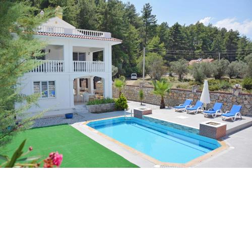 Villa Xclusive