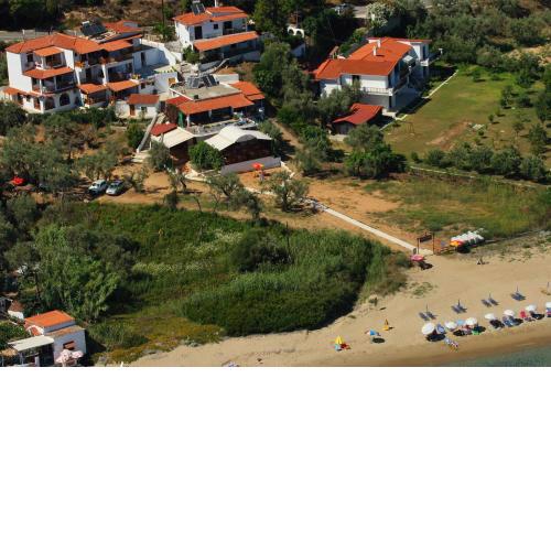 Villa Zaharo and Lilian Apartments