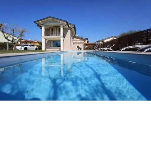 Villa Zarina