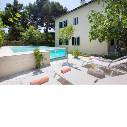 Villa1951 in Glyfada