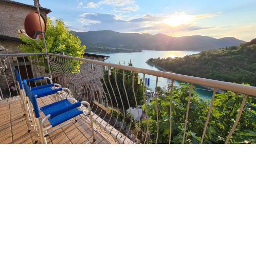 Village on the Lake "Casa Vacanze Vista Lago" Wifi 100 Mbps
