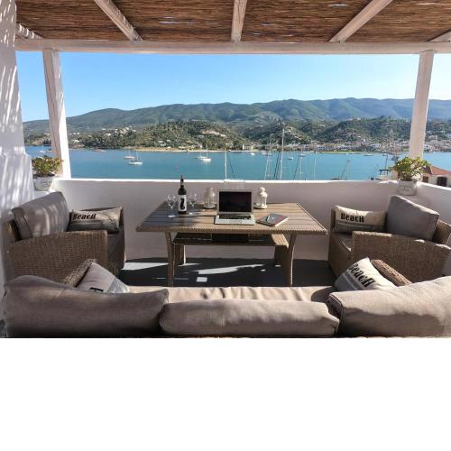 Villaki Poros House