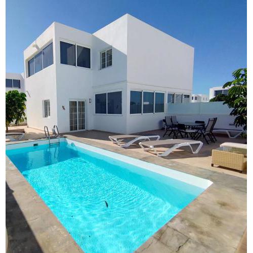 VillaPlayablanca, piscina climatizada