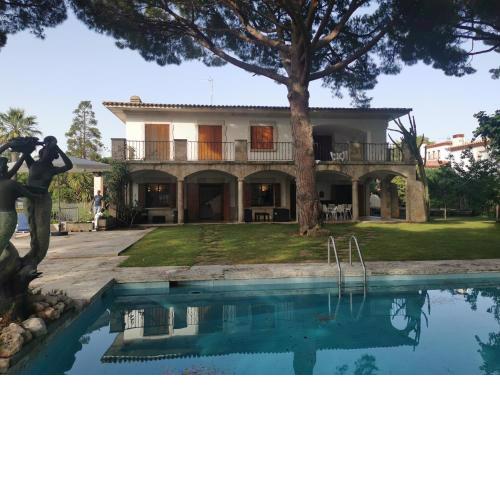 VILLAS COSETTE Villa CALYPSO Alquiler URBANITZACIO S AGARO VELL