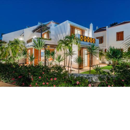 Villas Parque Santiago III by Upper Luxury Housing