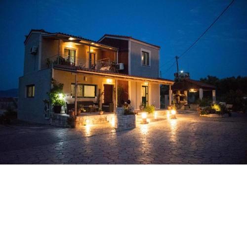 Villeta Nikol “Νηνεμία”