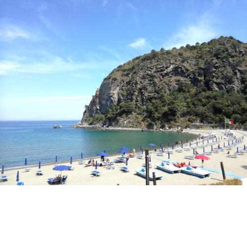 Villetta Baia San Montano