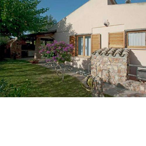 Villetta con barbecue e zona verde [6min dal mare]